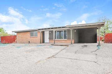3434 S Manitoba Avenue Tucson, AZ 85730